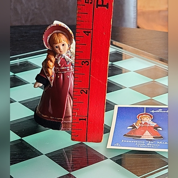 Collector Series Hallmark Keepsake OrnamentJosephine "Jo" March - Picture 9 of 9